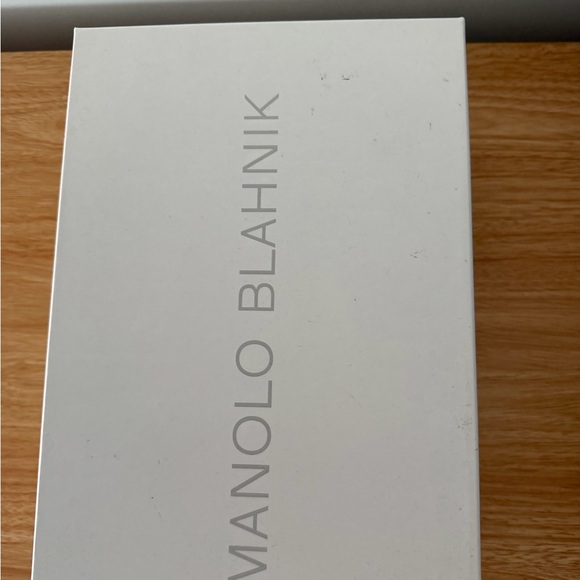 Unworn manola blahnik slingbacks - Picture 3 of 4